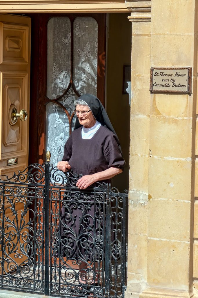 190614-Carmelite-Nun-1