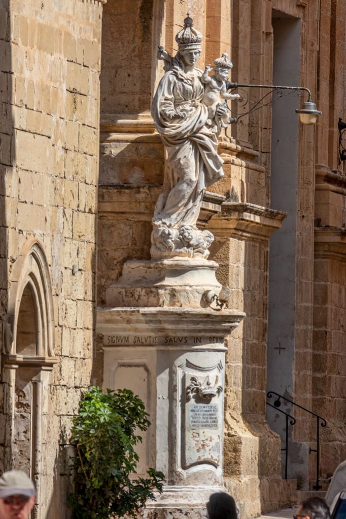 190618-Mdina-7-Statue