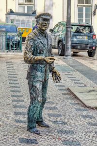 191021-31-Lisbon-statue