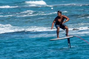 Photos-200118-05-Surfer-Hydrofoil